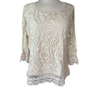 Lauren Michelle sweater lace front 3/4” length lace sleeves round neckline Sz L